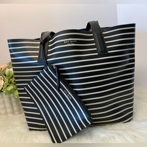 KATE SPADE TOTE AND POUCH EUC
